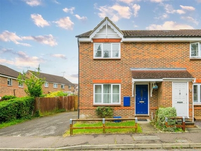 End terrace house to rent in Bryony Close, Loughton IG10