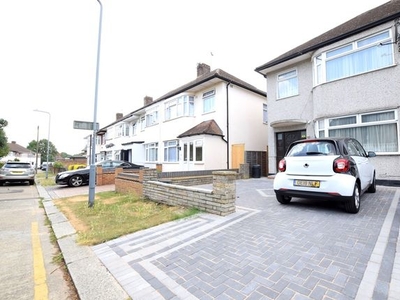End terrace house to rent in Franklyn Gardens, Ilford IG6