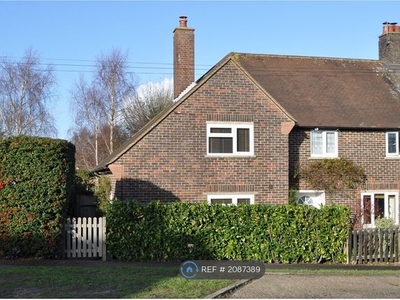 End terrace house to rent in Northside, Chichester PO18