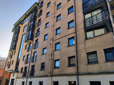Flat for sale in 17 Queens Square, Belfast BT1