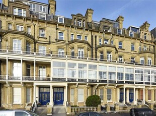 Flat for sale in Kings Gardens, Hove BN3
