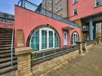 Flat to rent in 3 Centre Quays, Lower Burlington Road, Portishead BS20