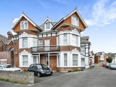 Flat to rent in 3 Horace Road, Bournemouth BH5