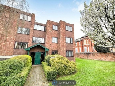 Flat to rent in Agnes Court, Manchester M14