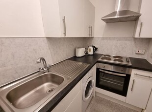 Flat to rent in Ashvale Place, The City Centre, Aberdeen AB10