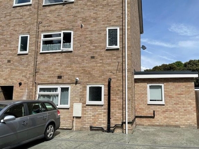 Flat to rent in Bourne Court, Mersea Road, Colchester CO2