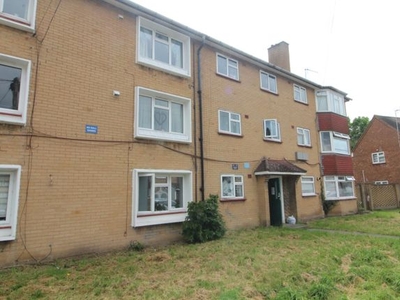 Flat to rent in Chadwell Avenue, Cheshunt, Waltham Cross EN8