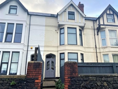 Flat to rent in Cowbridge Road West, Ely, Cardiff CF5