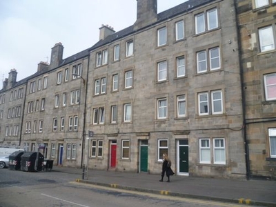 Flat to rent in Easter Road, Edinburgh EH6