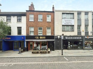 Flat to rent in High Street, Doncaster, South Yorkshire DN1