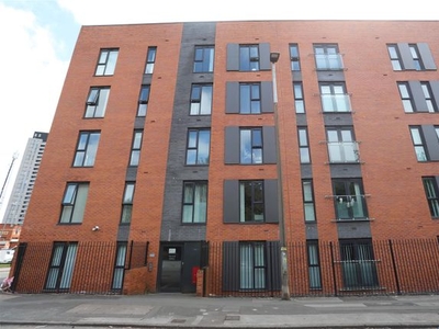 Flat to rent in Irwell Building, Salford M5