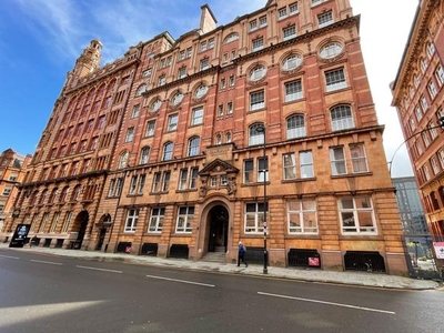 Flat to rent in Lancaster House, Manchester M1