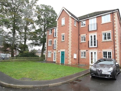 Flat to rent in Loxley Close, Hucknall, Nottingham NG15