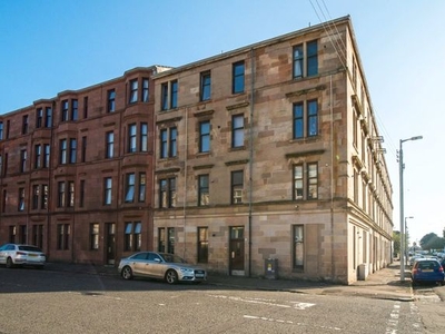 Flat to rent in Medwyn Street, Whiteinch, Glasgow G14