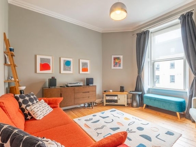 Flat to rent in Newhaven Road, Edinburgh EH6