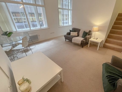 Flat to rent in Old Hall Street, Liverpool L3