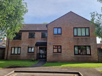 Flat to rent in Priory Court, Taunton TA1