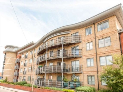 Flat to rent in Quadrant Ct. Jubilee Square, Reading RG1