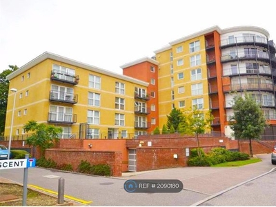Flat to rent in Regal House, Ilford IG2