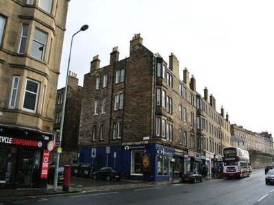 Flat to rent in Rodney Street, New Town, Edinburgh EH7