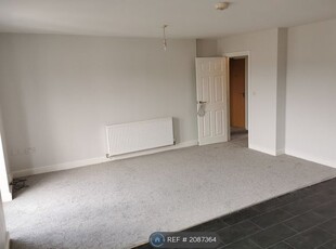 Flat to rent in Spen Lane, Leeds LS16