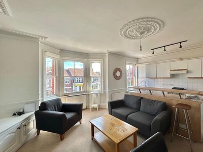 Flat to rent in Station Road, Henley On Thames RG9