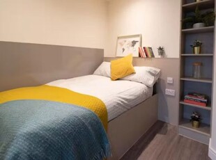 Flat to rent in Students - Redvers Tower, Redvers House, Sheffield City Centre S1