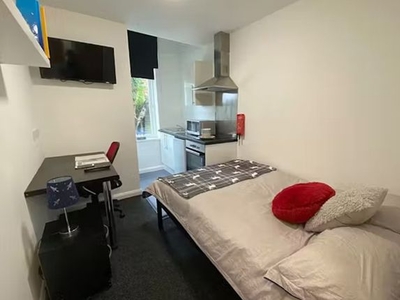 Flat to rent in Students - Regent Road, 120 Regent Road, Leicester LE1