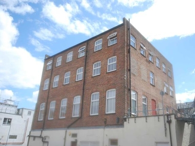 Flat to rent in The Warehouse, Central Bournemouth BH2