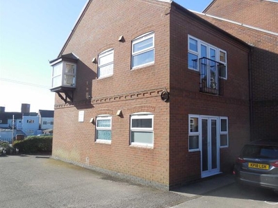 Flat to rent in Trinity Court, Hinckley LE10