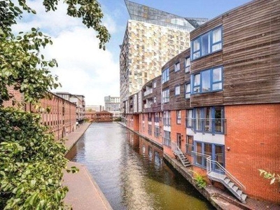 Flat to rent in Washington Wharf, Birmingham B1