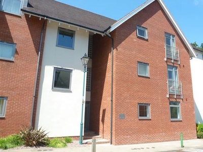Flat to rent in Woodbrooke Grove, Northfield, Birmingham B31