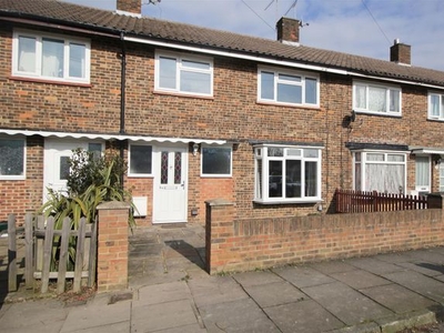 Property to rent in Findon Road, Crawley RH11