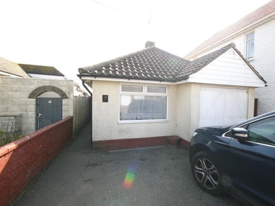 Property to rent in Hoddern Avenue, Peacehaven BN10
