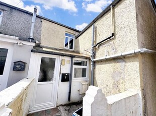 Property to rent in Rhiw Parc Road, Abertillery NP13