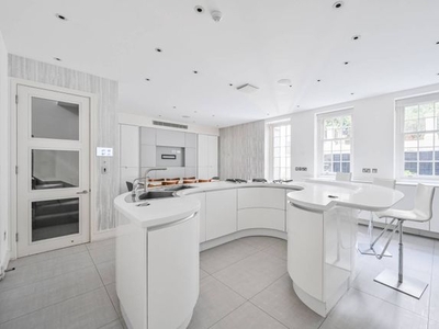 Property to rent in Shepherds Close, Mayfair, London W1K