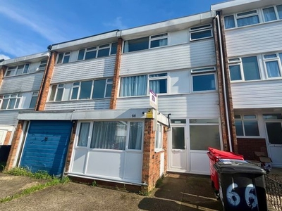Property to rent in Wood Close, Hatfield AL10