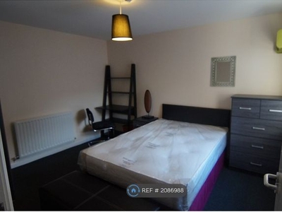 Room to rent in Rose Lane, Liverpool L18