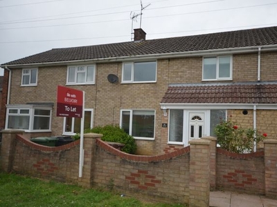 Room to rent in Taunton Avenue, Corby NN18