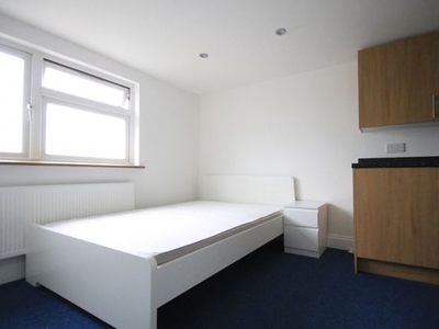 Room to rent in All Bills Included, Ensuite Double Room, Valentines Rd IG1