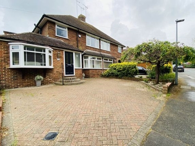 Semi-detached house to rent in Hawthorn Close, Dunstable LU6