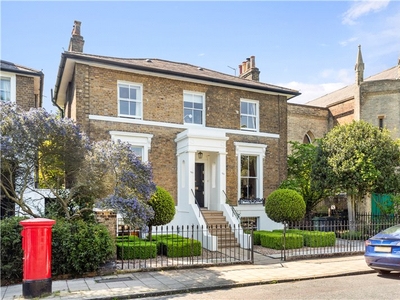 Stockwell Park Road, London, SW9 5 bedroom house in London