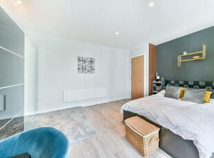 Studio Flat For Rent In Aldgate, London