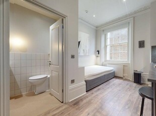 Studio flat for rent in Inverness Terrace, W2