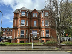 Studio flat for rent in Shorncliffe Road, Folkestone, CT20