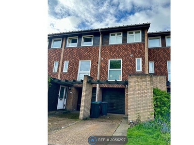 Terraced house to rent in Bardsley Close, Croydon CR0
