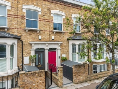 Terraced house to rent in Canning Road, London N5