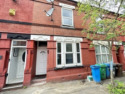 Terraced house to rent in Hannah Street, Manchester M12