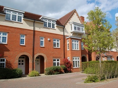 Terraced house to rent in Lark Hill, Oxford OX2