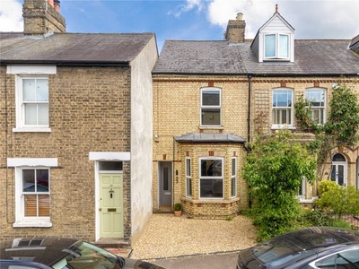 Terraced house to rent in Mawson Road, Cambridge CB1